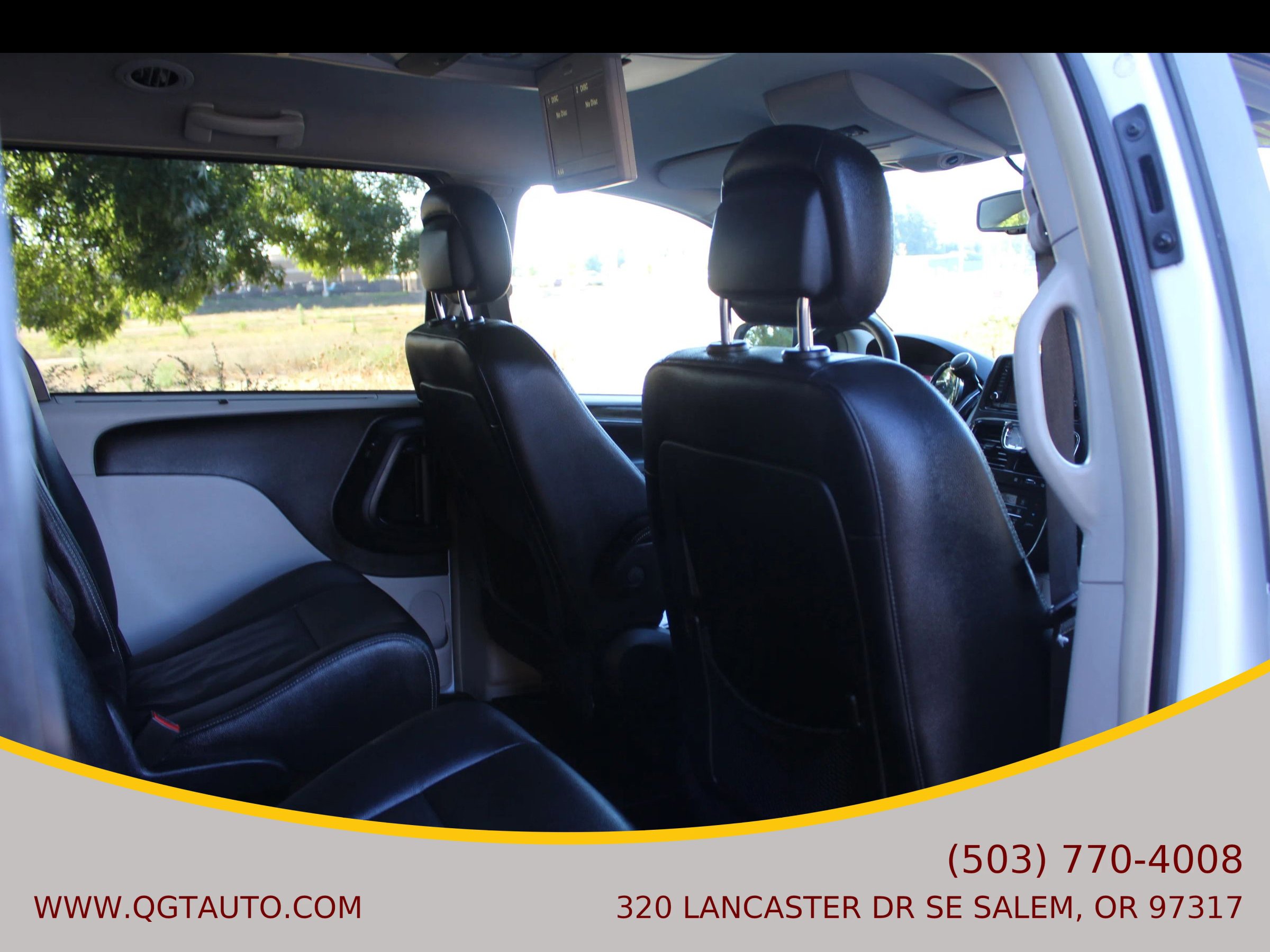 Used 2016 Chrysler Town & Country Touring w/ Driver Convenience Group image 20