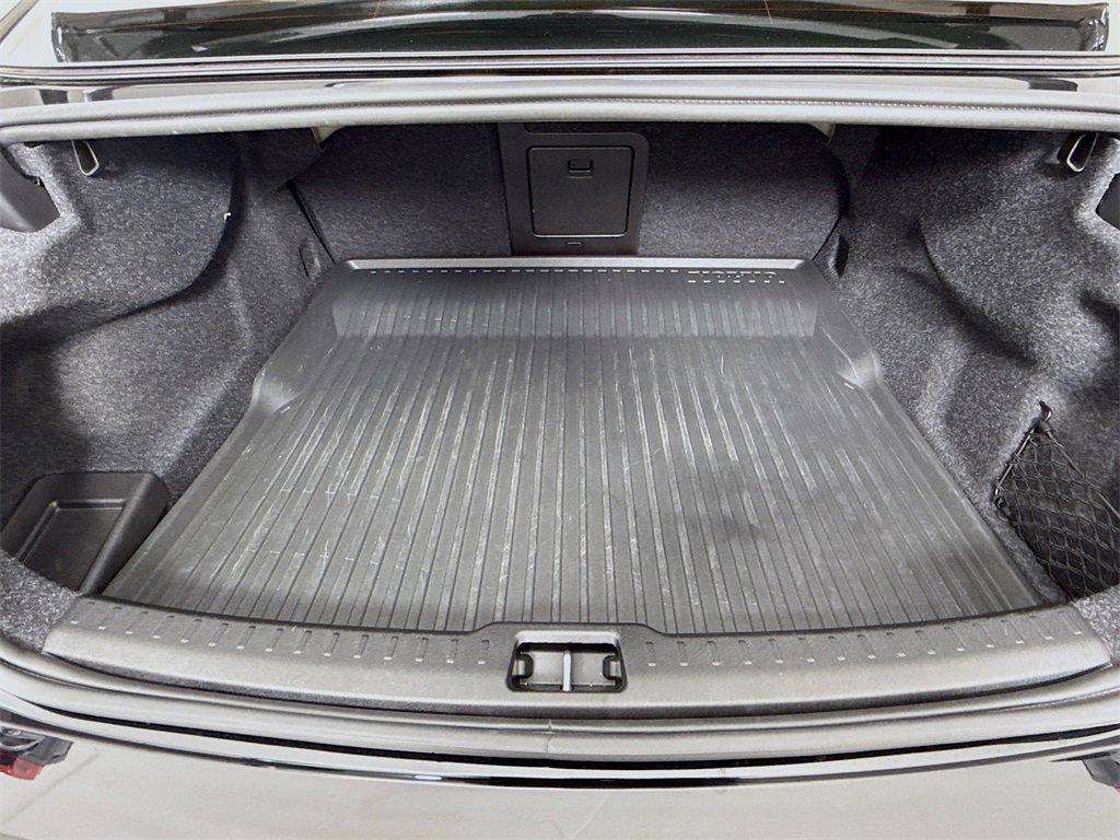 Used 2022 Volvo S60 T8 R-Design Expression w/ Premium Package image 27