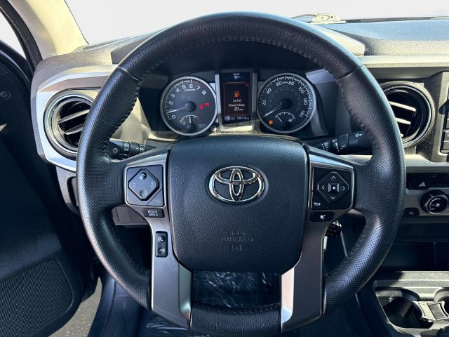 Used 2017 Toyota Tacoma SR5 w/ Tow Package RWD image 25