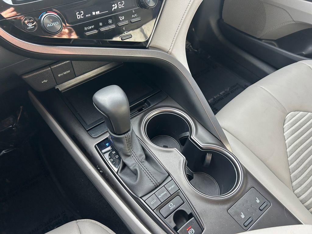 Used 2024 Toyota Camry SE w/ Cold Weather Package image 20