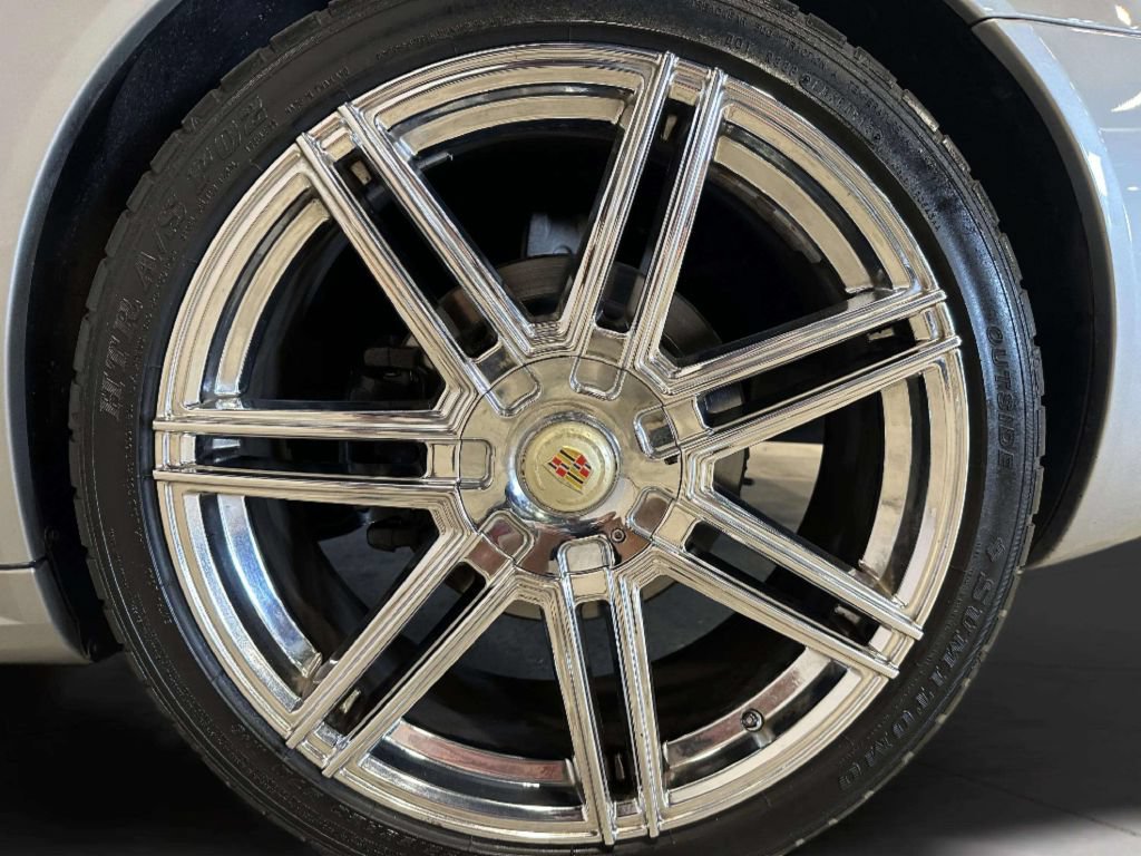 Used 2004 Cadillac XLR RWD image 13