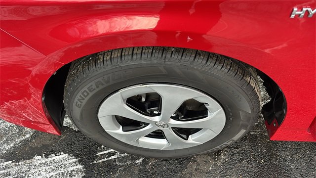 Used 2014 Toyota Prius Three image 29