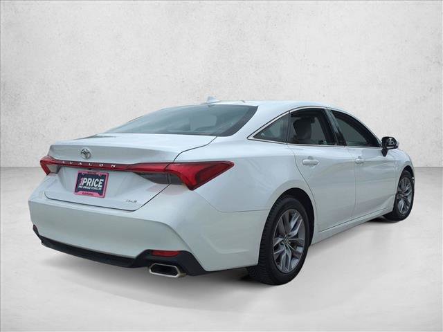 Used 2019 Toyota Avalon XLE w/ Moonroof Package FWD image 5