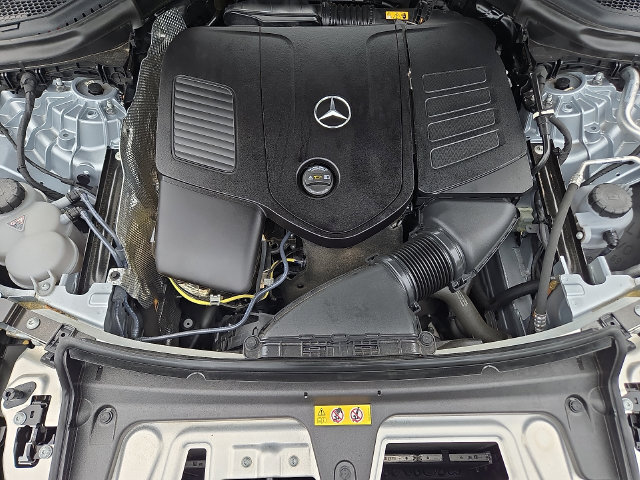 Used 2024 Mercedes-Benz GLC 300 4MATIC w/ Advanced USB Package image 27