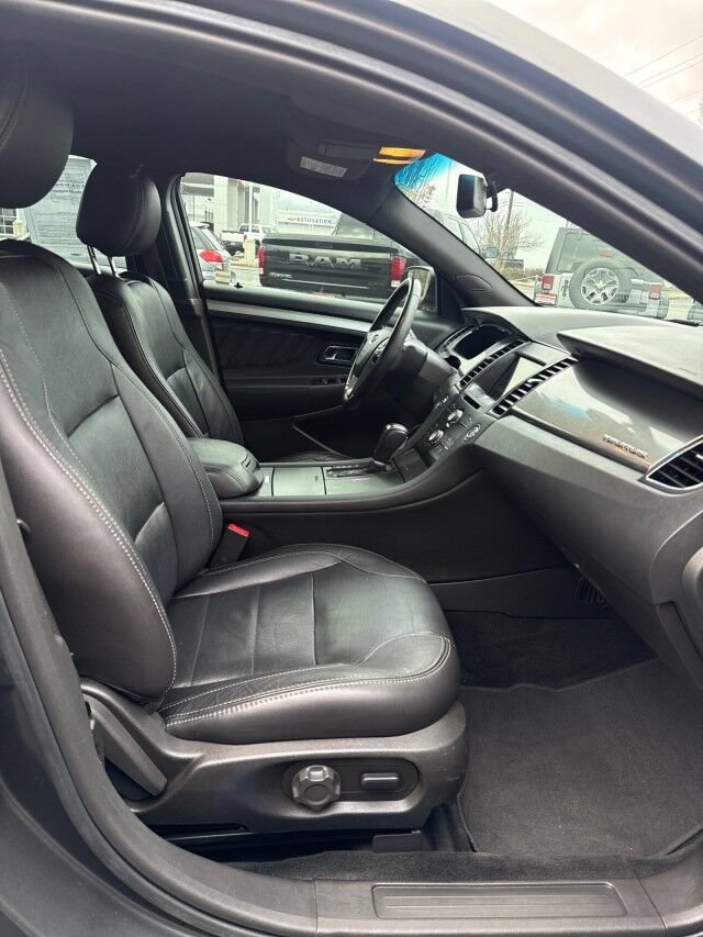 Used 2016 Ford Taurus SEL w/ Equipment Group 201A FWD image 18