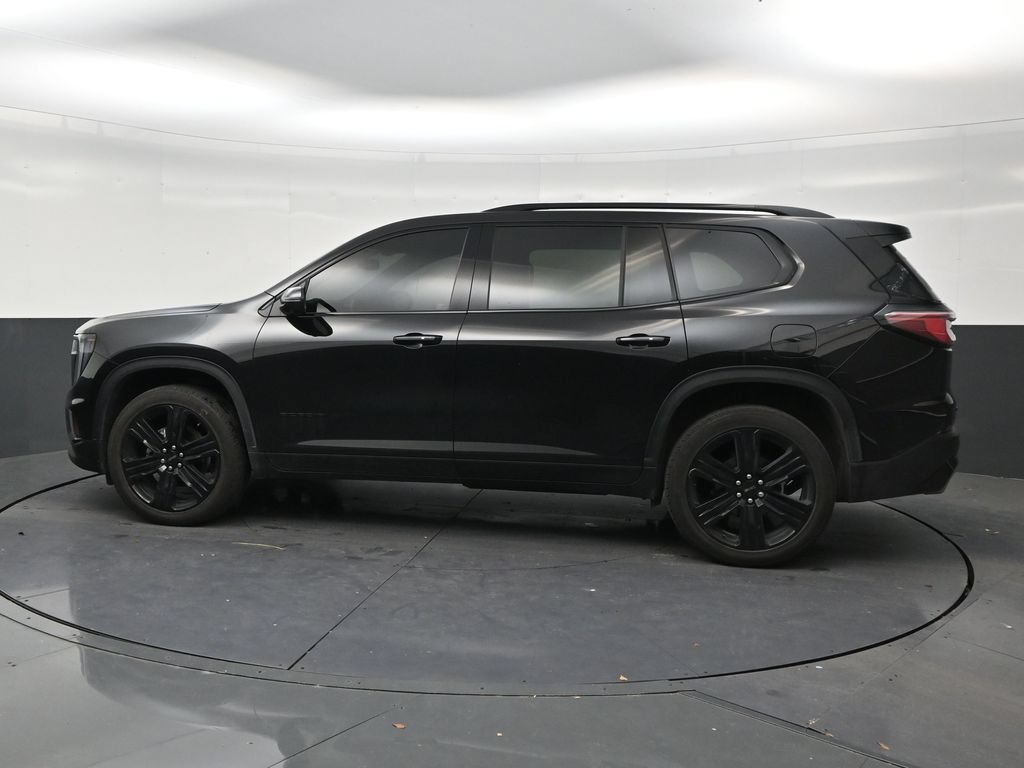 Used 2025 GMC Acadia Elevation w/ Elevation Premium Package FWD image 2