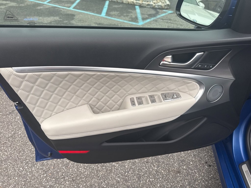 Used 2025 Genesis G70 3.3T Advanced w/ Sport Prestige Package image 7