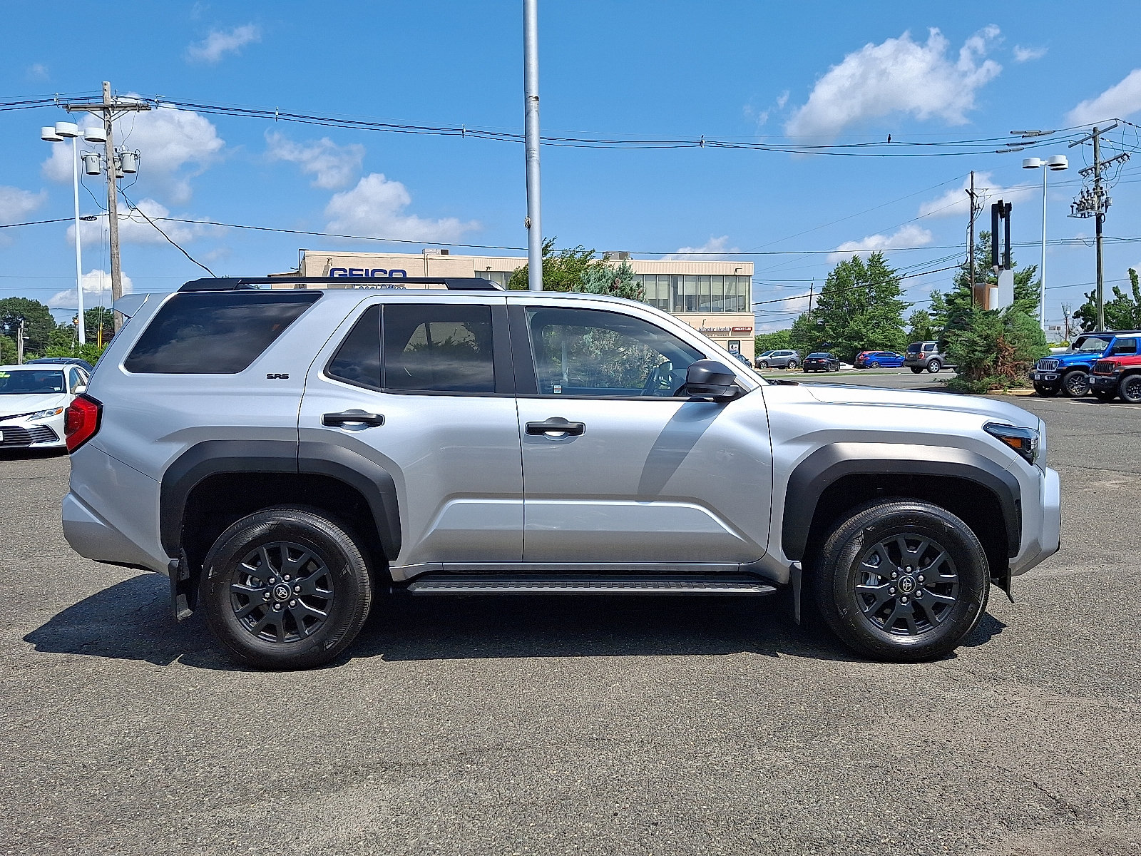 Certified 2025 Toyota 4Runner SR5 AWD/4WD image 8