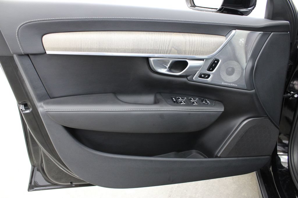 Used 2023 Volvo S90 B6 Ultimate w/ Protection Package Premier AWD/4WD image 18
