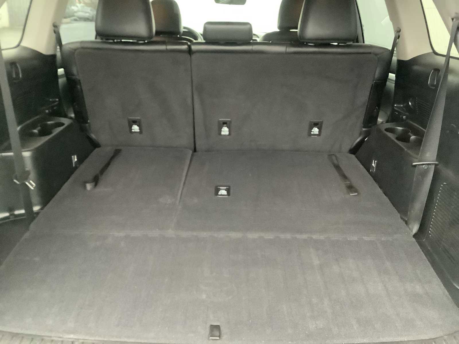 Used 2019 Toyota Highlander XLE AWD/4WD image 14