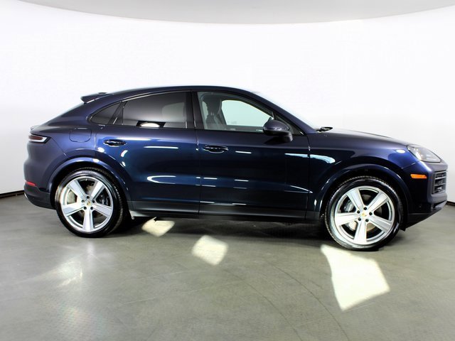 Certified 2024 Porsche Cayenne Coupe image 8