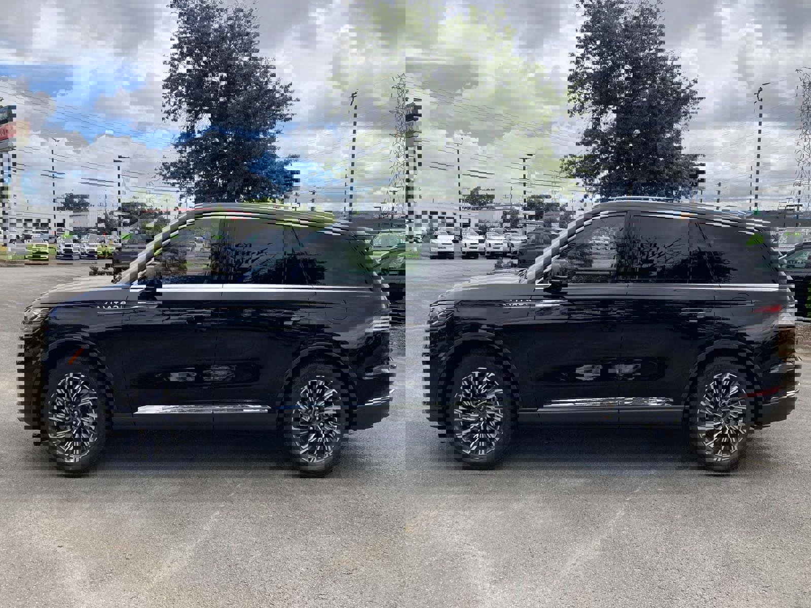 New 2025 Lincoln Aviator 2WD w/ Equipment Group 101A image 8