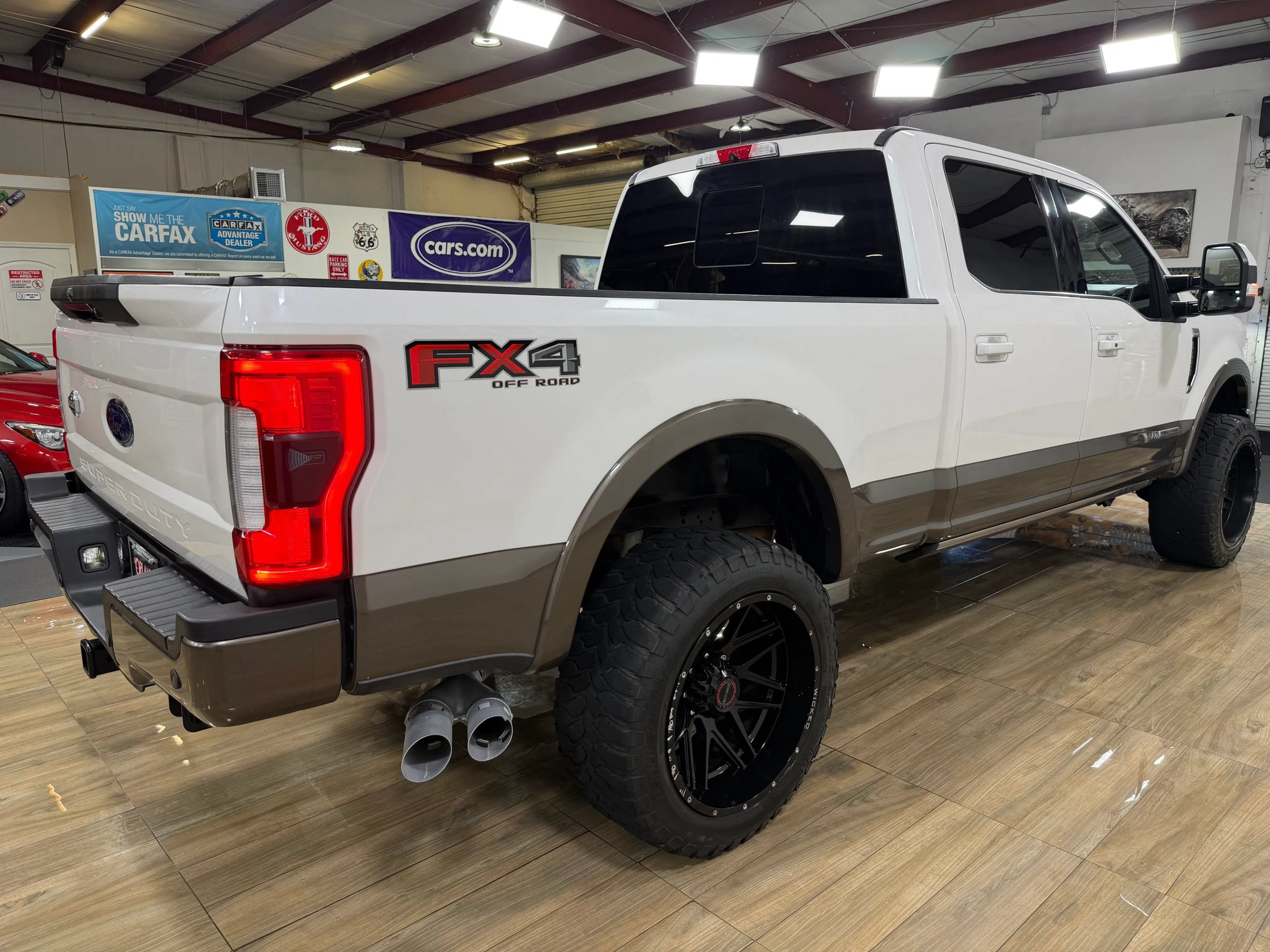 Used 2017 Ford F250 King Ranch w/ King Ranch Ultimate Package AWD/4WD image 5
