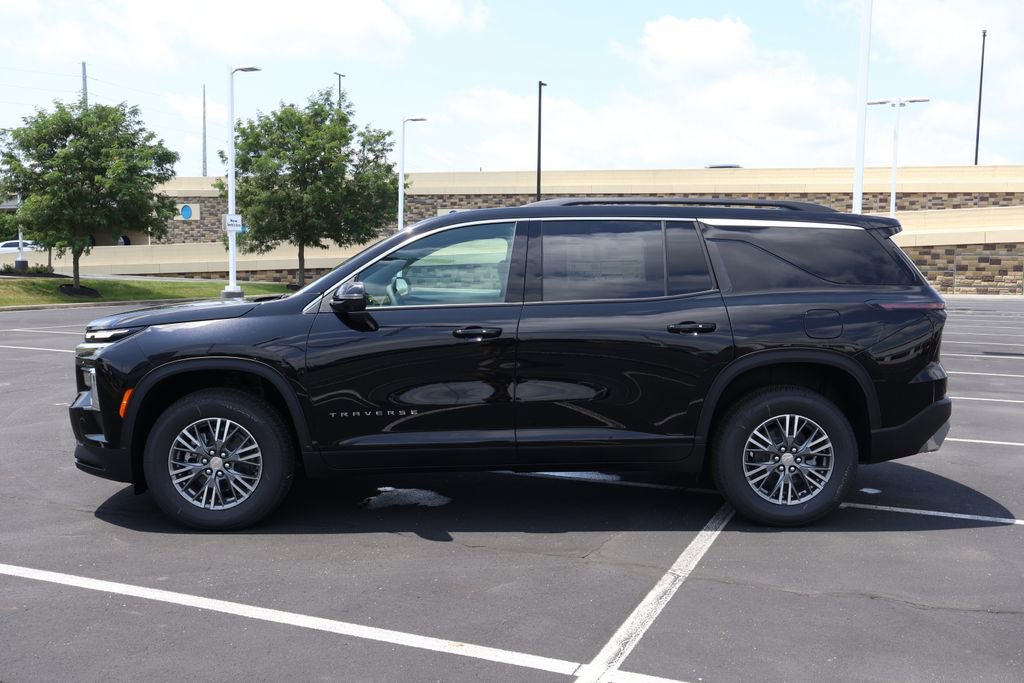 New 2026 Chevrolet Traverse LT w/ Driver Confidence Package image 3