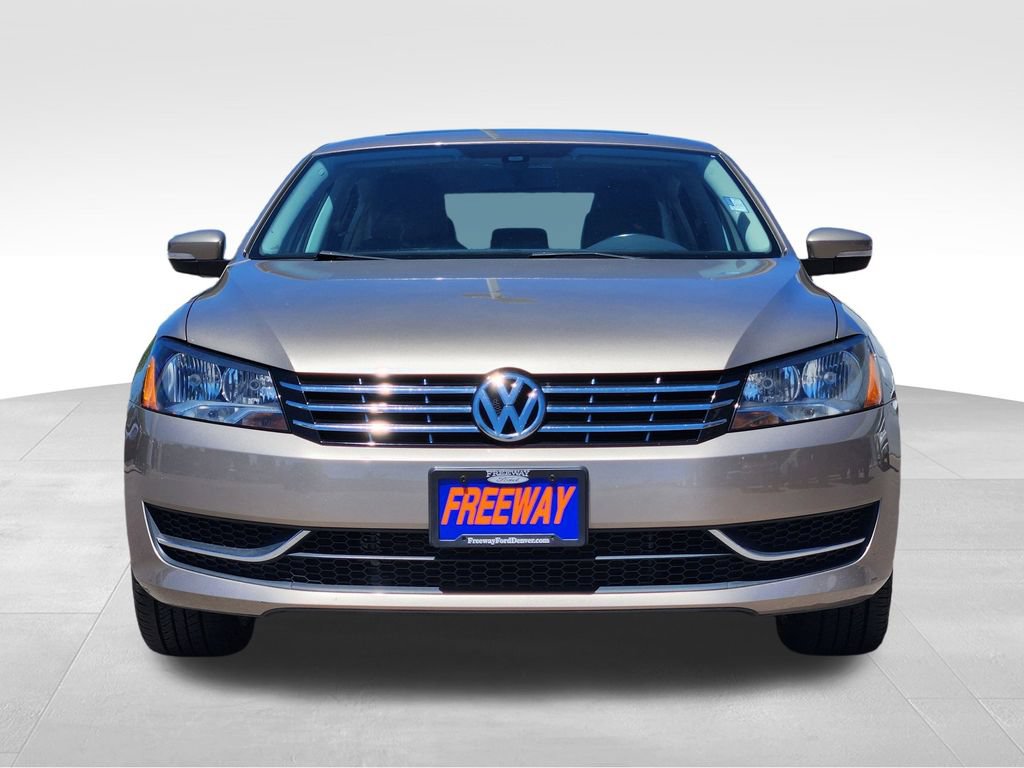 Used 2015 Volkswagen Passat TDI SE FWD image 6