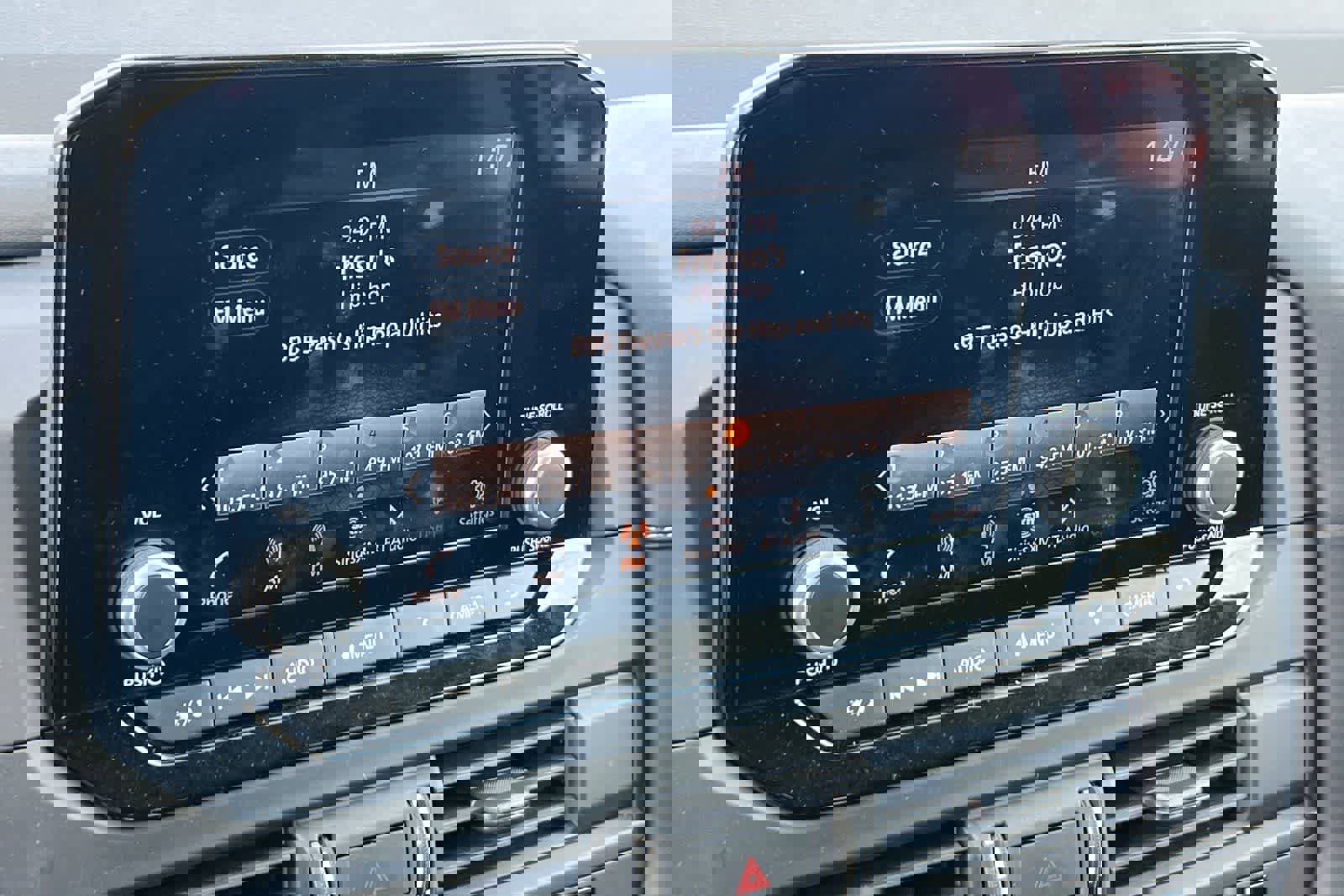 Used 2025 Nissan Pathfinder S image 21