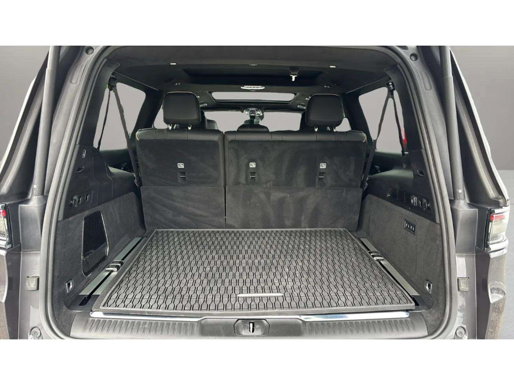 Used 2025 Jeep Grand Wagoneer L Series III w/ Rear Seat Video Group 1 AWD/4WD image 10