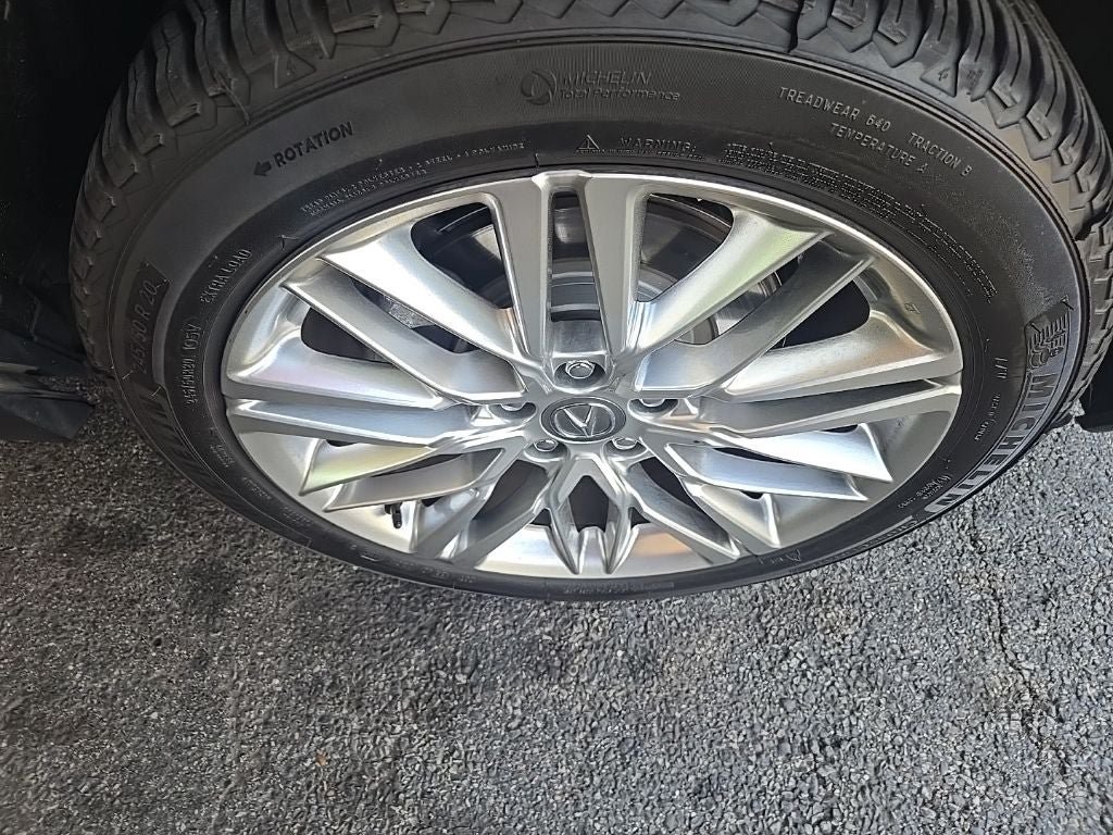 Used 2023 Acura MDX w/ Advance Package AWD/4WD image 9