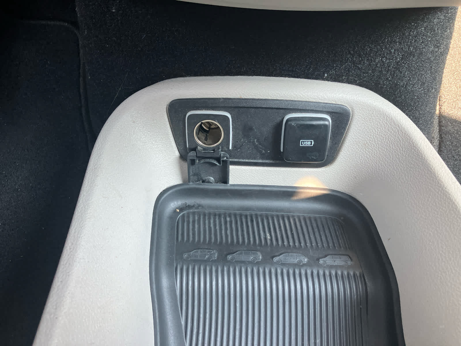 Used 2017 Chrysler Pacifica Touring-L Plus w/ Tire & Wheel Group FWD image 29