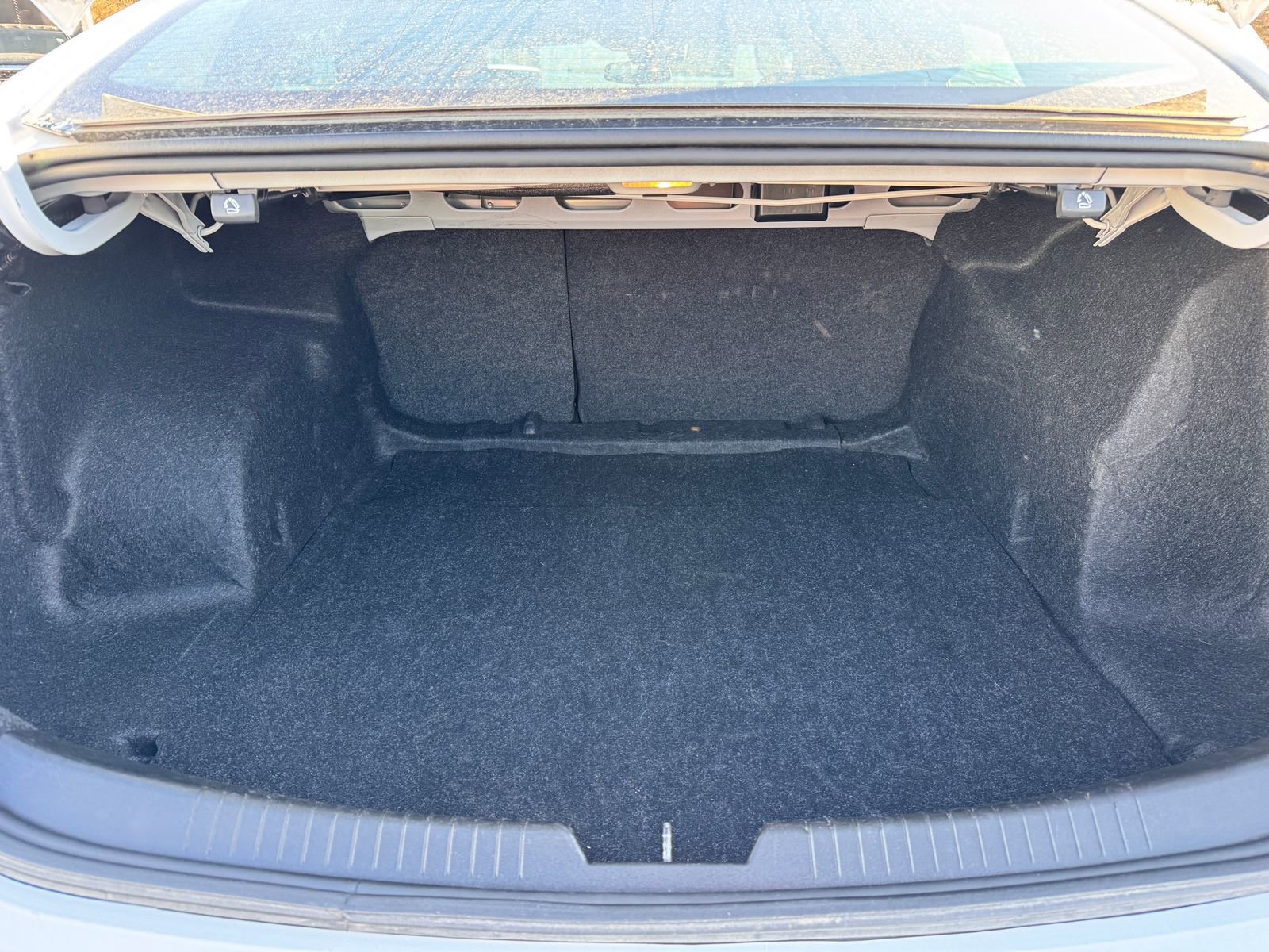 Used 2024 Chevrolet Malibu LT image 25