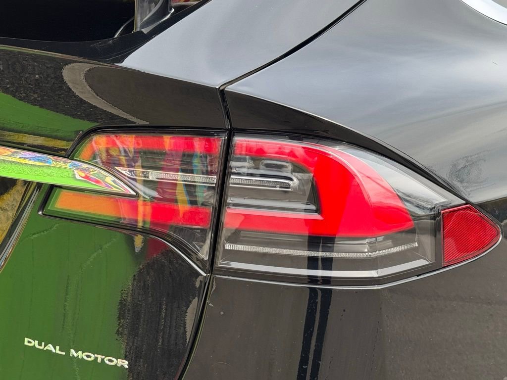 Used 2020 Tesla Model X Long Range image 18