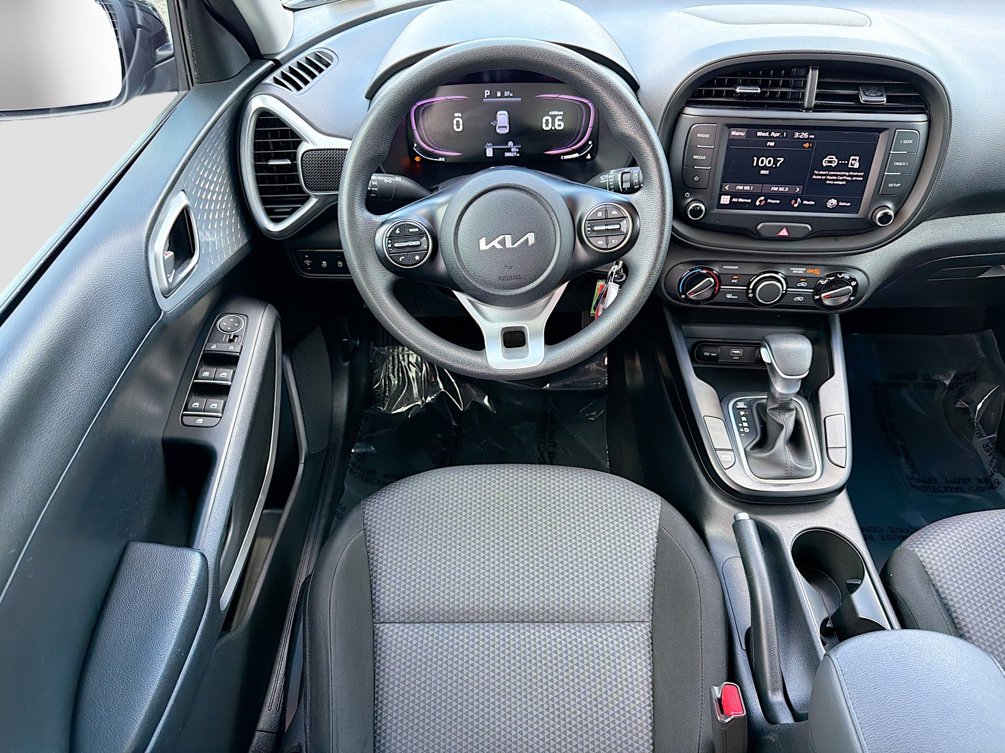 Used 2023 Kia Soul LX w/ Option Group 015 image 16