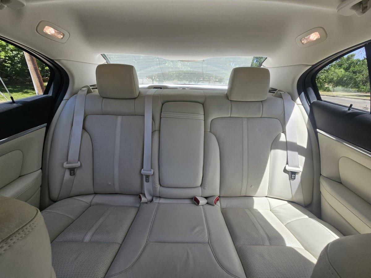 Used 2009 Lincoln MKS AWD image 24