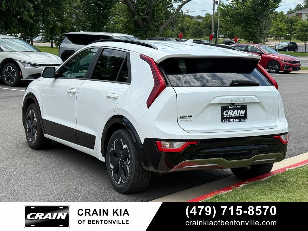 Certified 2024 Kia Niro Wind FWD image 5