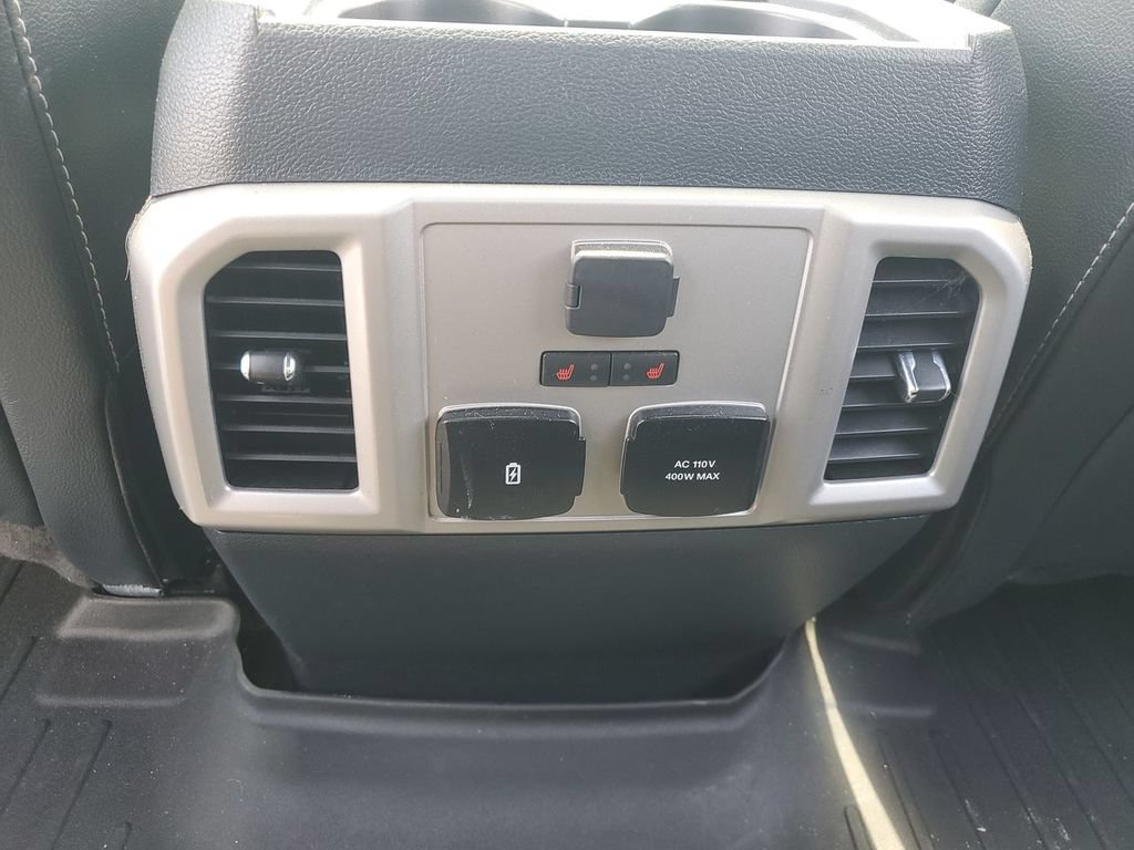 Used 2022 Ford F250 Lariat w/ Black Appearance Package AWD/4WD image 28