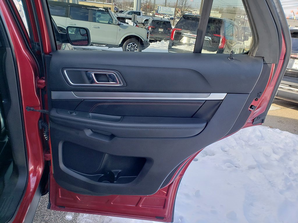 Certified 2017 Ford Explorer Sport image 17