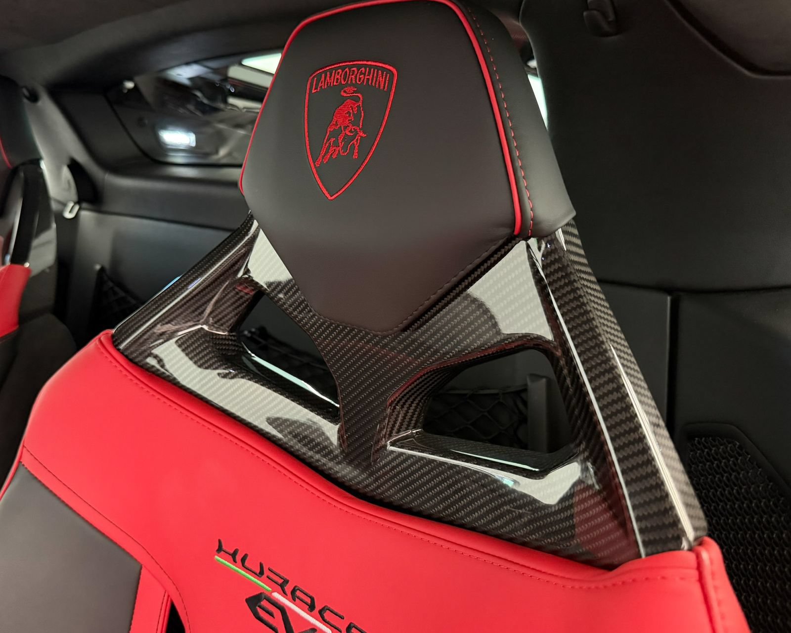 Used 2022 Lamborghini Huracan EVO RWD image 17