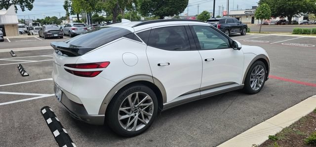 Used 2023 Genesis GV60 Advanced AWD/4WD image 6