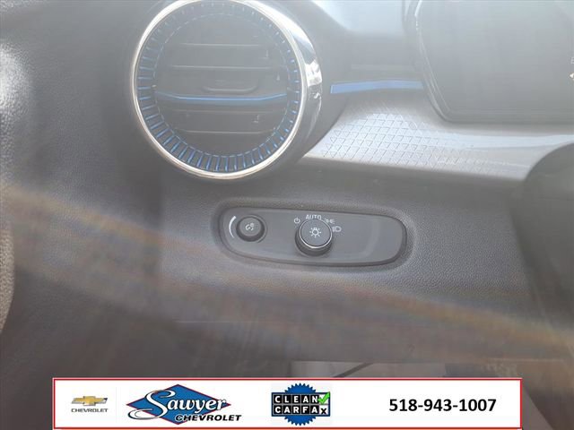 Used 2025 Chevrolet Trax LT w/ LT Convenience Package image 15