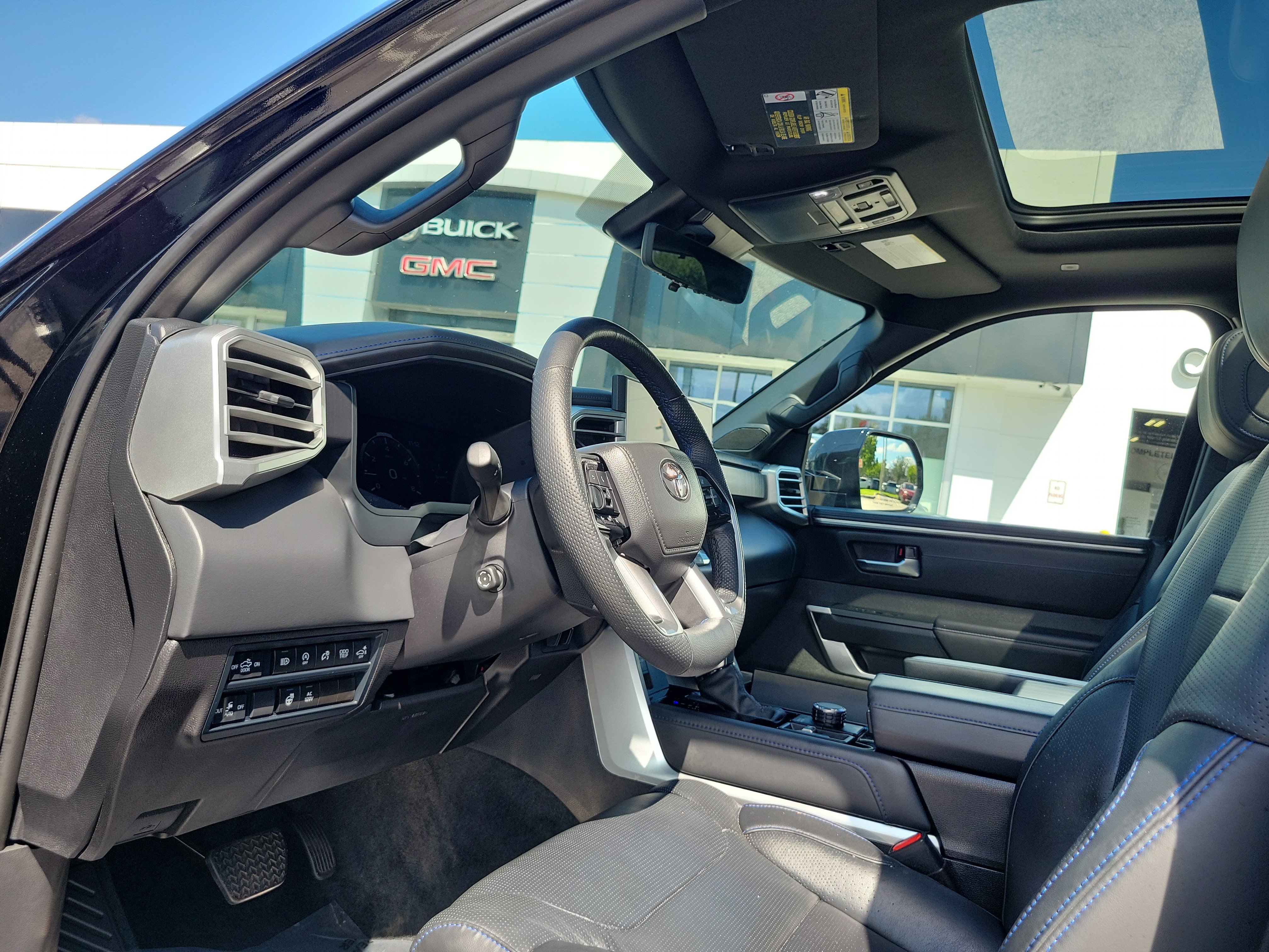 Used 2025 Toyota Tundra Platinum AWD/4WD image 12