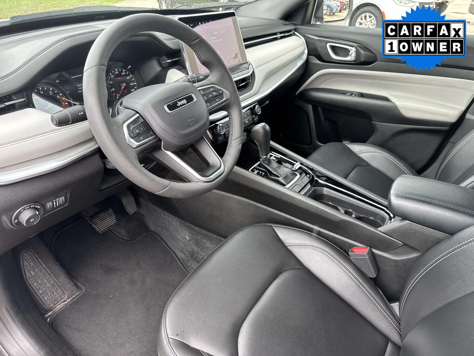Used 2025 Jeep Compass Limited AWD/4WD image 24