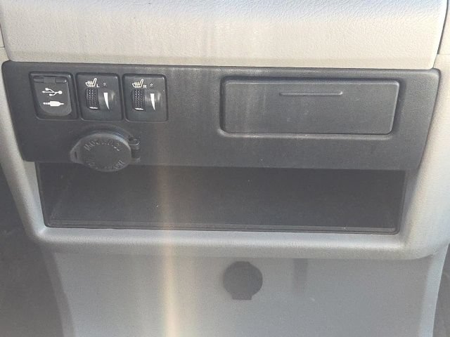 Used 2017 Toyota Sienna XLE w/ XLE Navigation Package FWD image 37