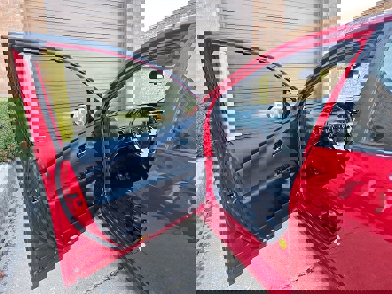 Used 2016 Toyota Prius Three image 17