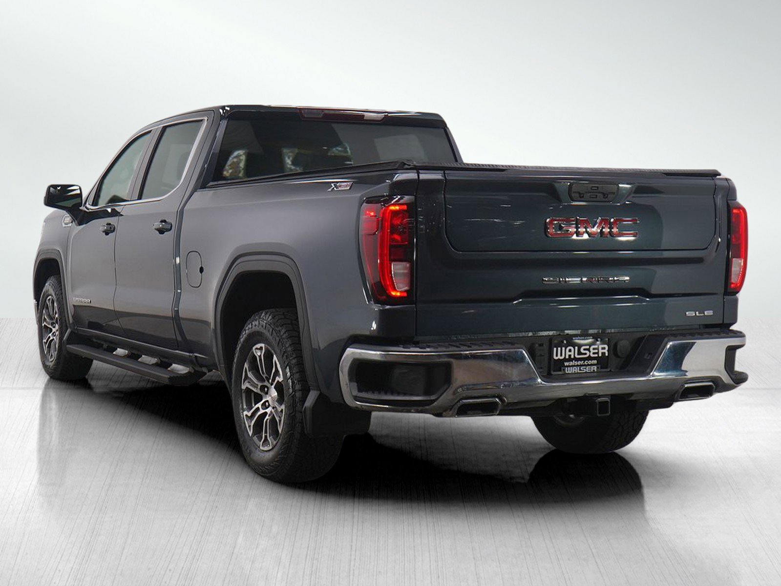 Used 2021 GMC Sierra 1500 SLE w/ X31 Off-Road Package image 3
