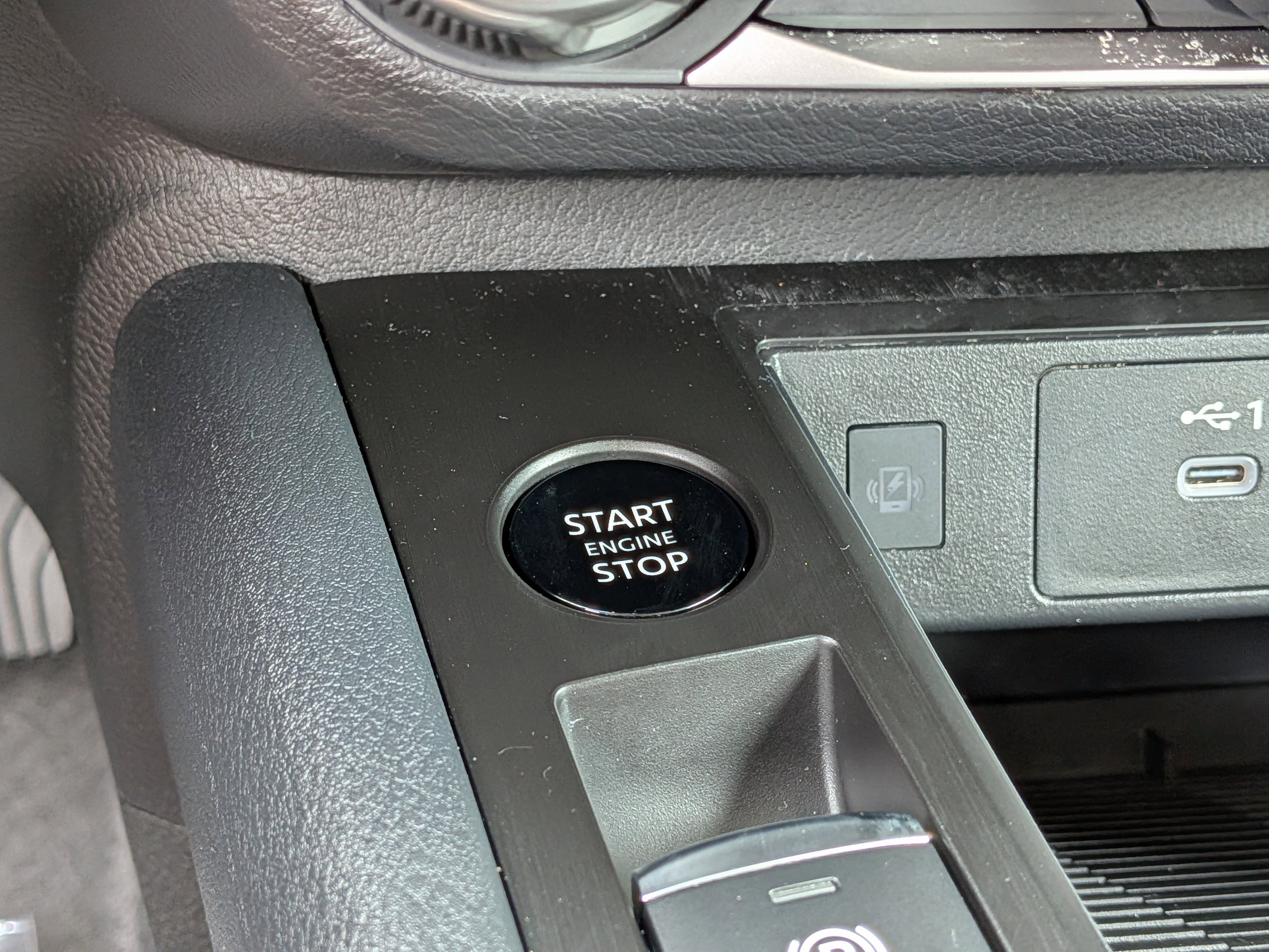 Used 2025 Nissan Kicks SV image 27