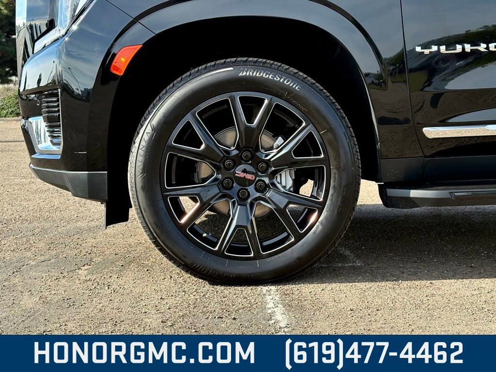 Used 2021 GMC Yukon SLT w/ SLT Premium Package image 9