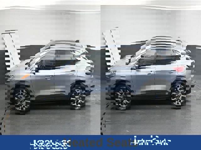 Used 2022 Ford Escape Titanium w/ Class II Trailer Tow Package image 23