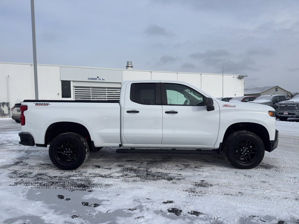 Used 2019 Chevrolet Silverado 1500 Custom Trail Boss w/ Custom Convenience Package image 4