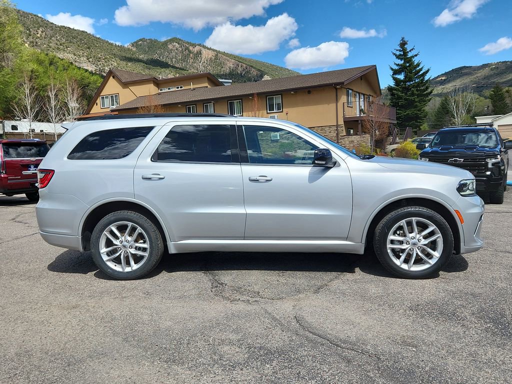 Used 2024 Dodge Durango GT image 2