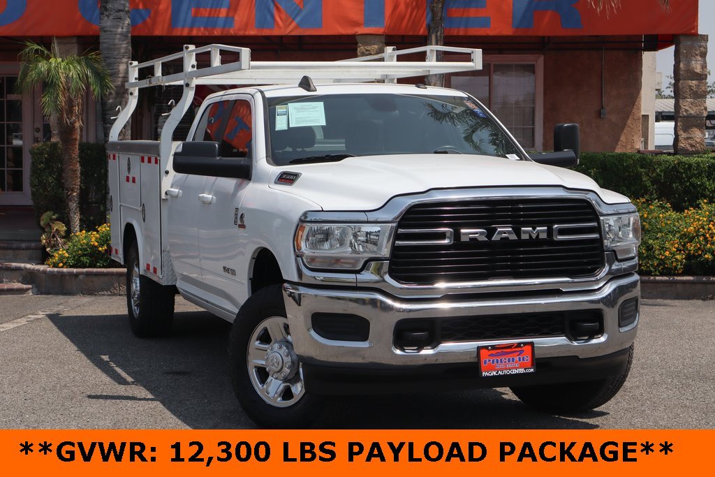 Used 2021 RAM 3500 Big Horn image 2