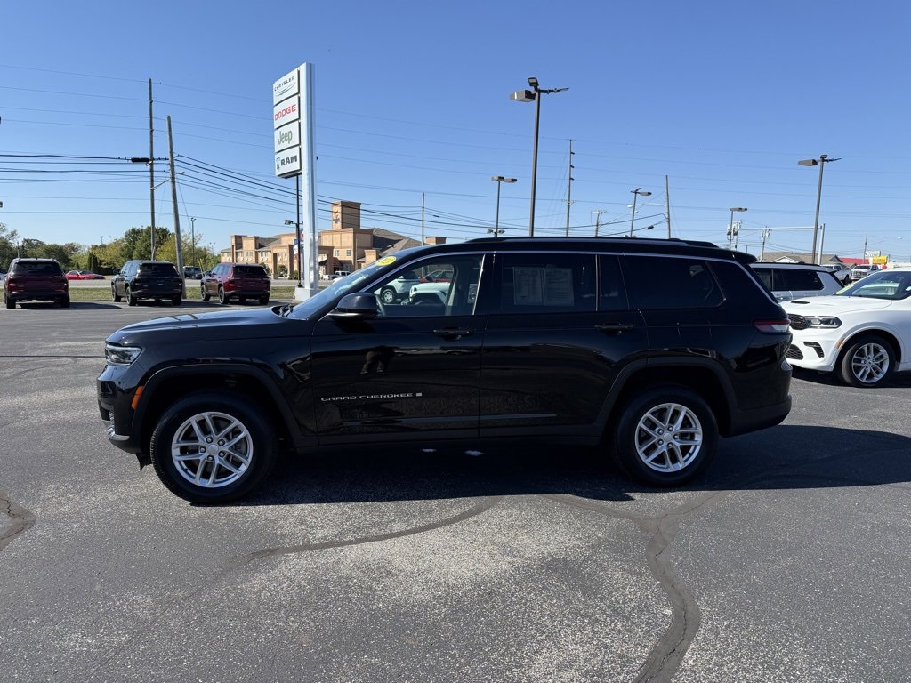 Used 2023 Jeep Grand Cherokee L Laredo image 11