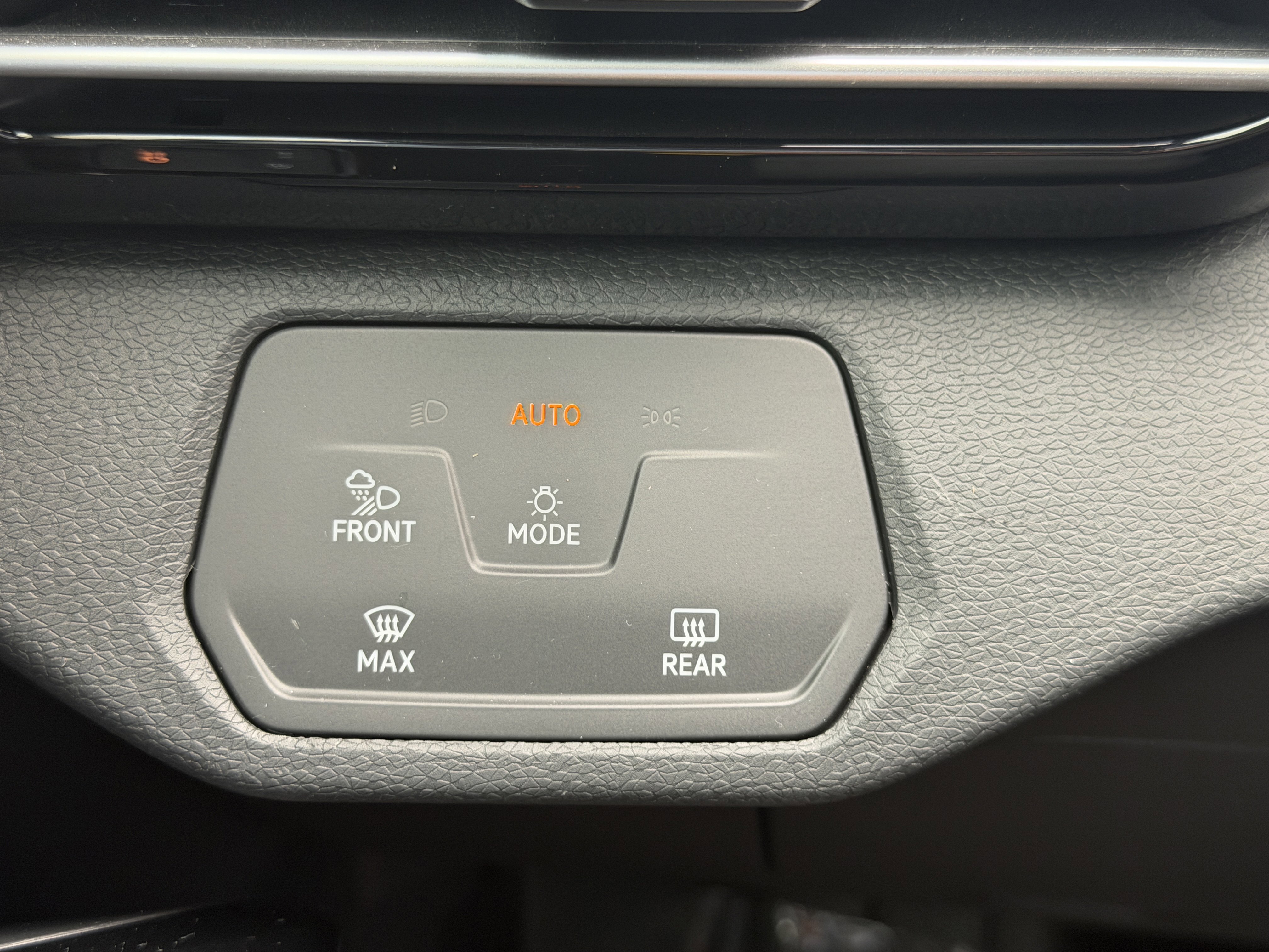 Used 2021 Volkswagen ID.4 Pro S RWD image 28
