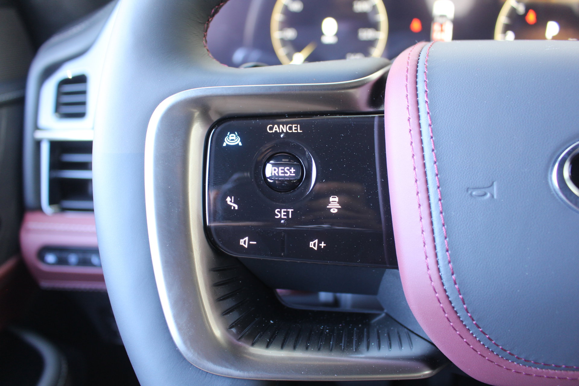 New 2026 INFINITI QX80 Autograph image 25