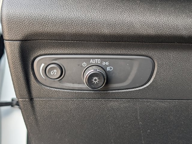 Used 2023 Buick Envision Essence w/ Sport Touring Package FWD image 19