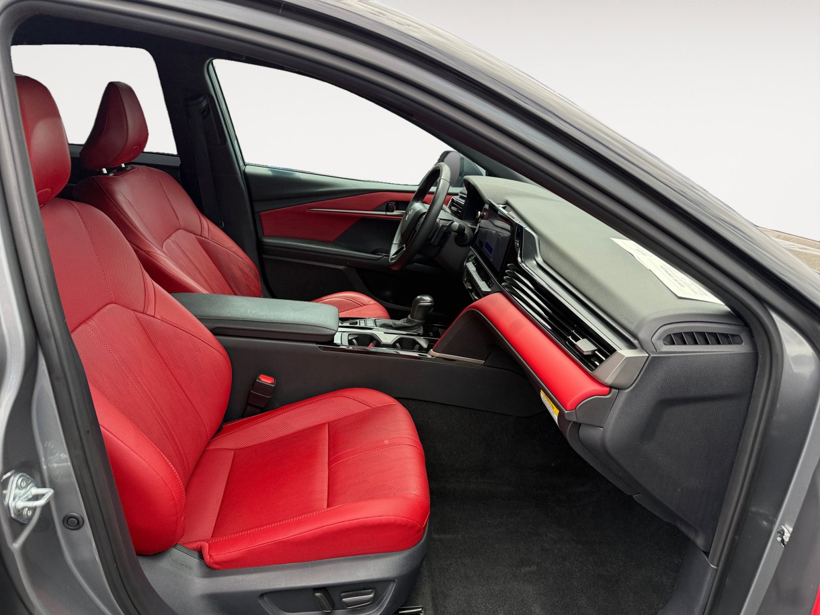 Used 2025 Toyota Camry XSE FWD image 19