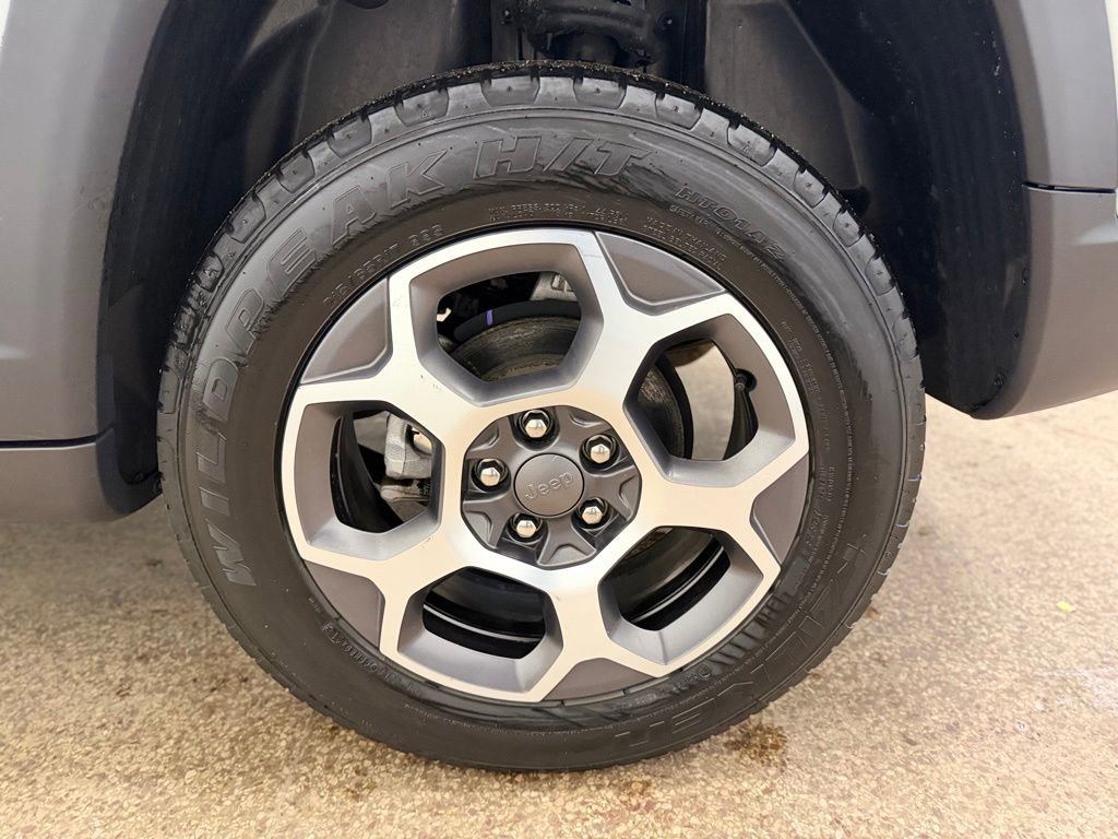 Used 2022 Jeep Compass Trailhawk w/ Trailhawk Convenience Group image 20